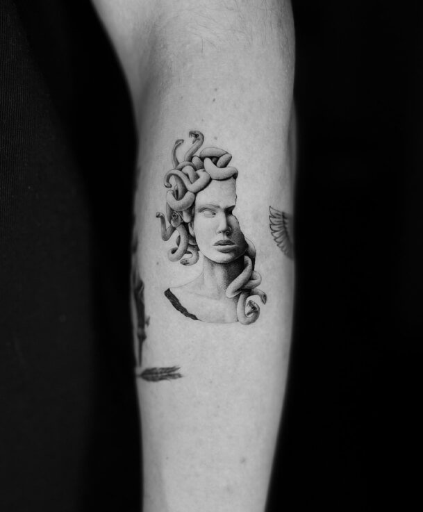 realismus-tattoo